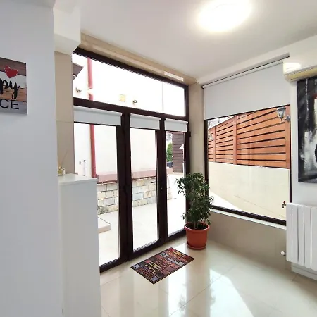 Studio'24 - Adults Only