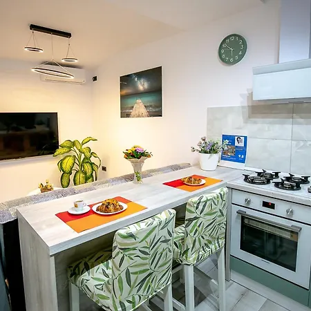 Studio'24 - Adults Only Apartament *