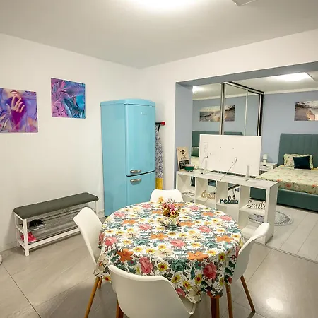 Apartament Studio'24 - Adults Only Constanţa